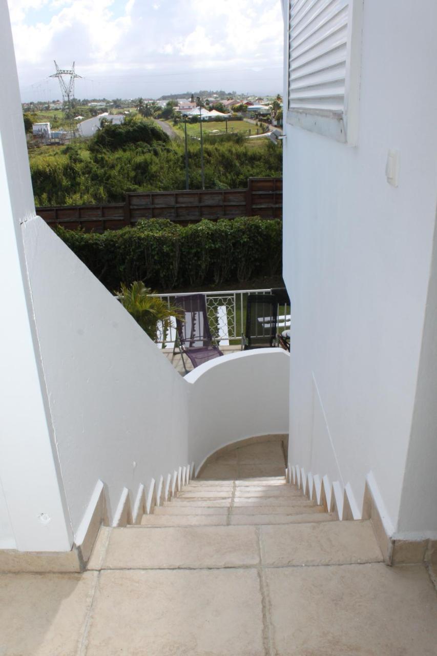 Lauraym 1 Hotel Baie-Mahault Exterior photo